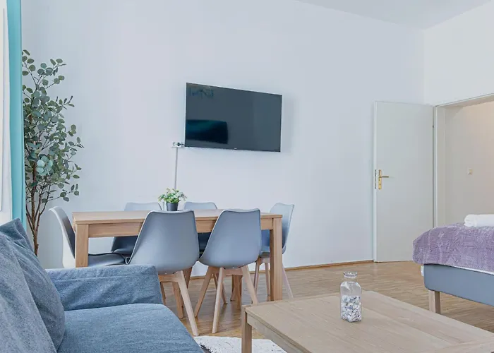 Apartment In The Heart Of Vienna, Amazing 2br With Wifi & Tv *